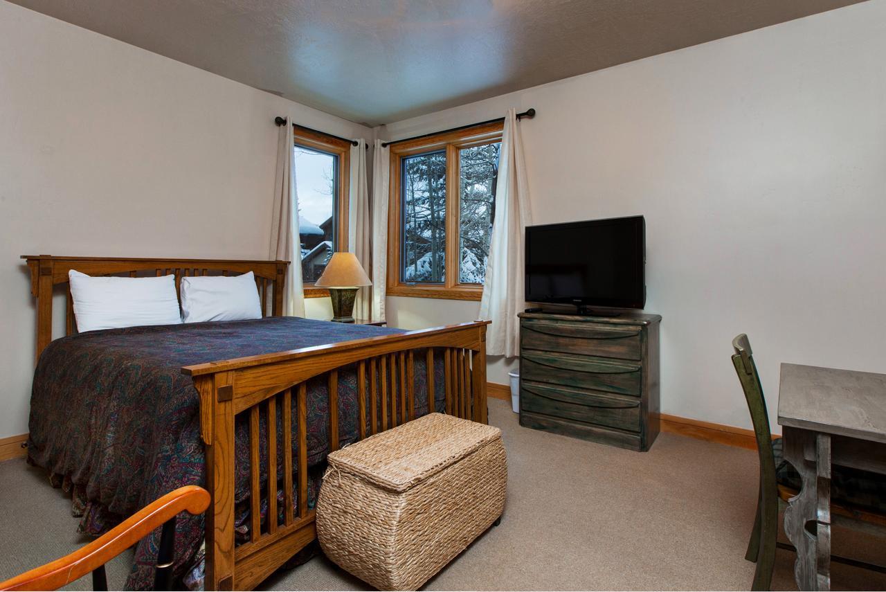 Abode At The Cove Apartment Park City Room photo